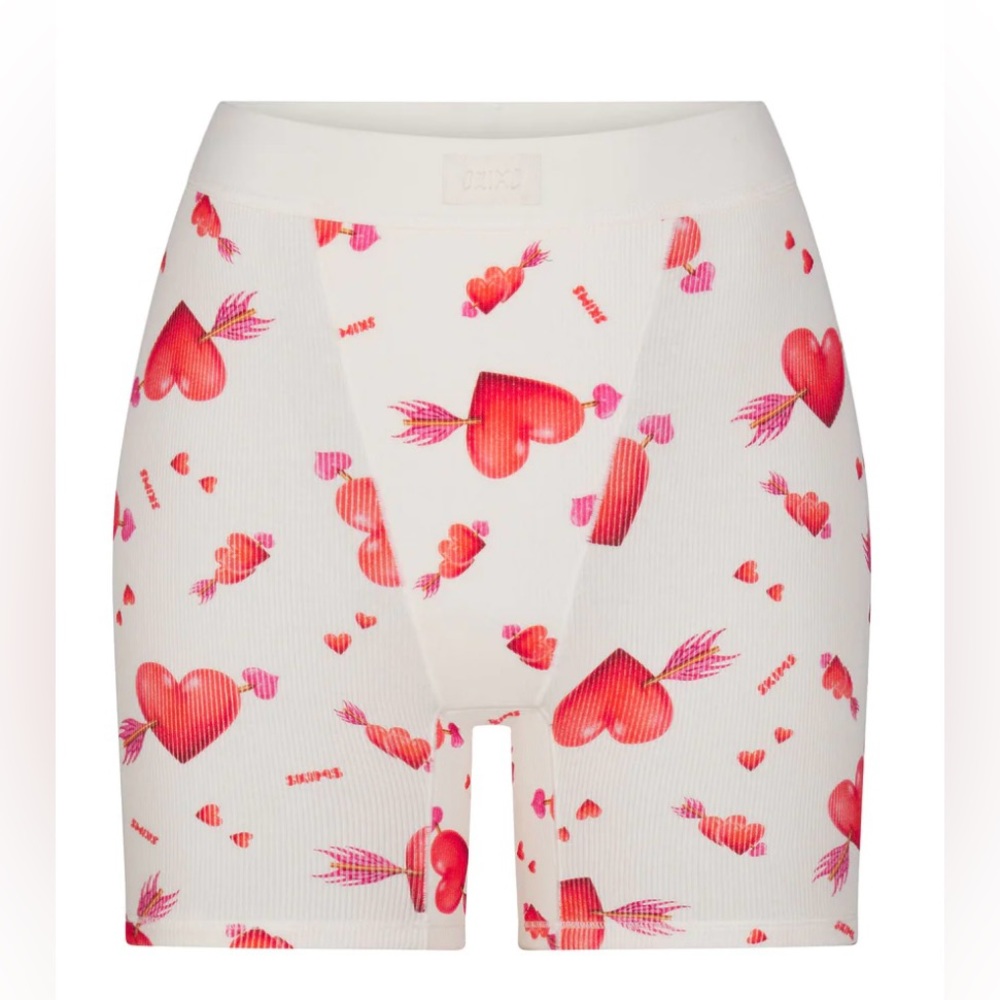 NWOT SKIMS Heart and Arrow Boxers